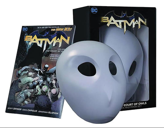 Batman: The Court of Owls Mask and Book Set cover image